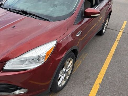 Used 2014 Ford Escape Titanium FWD image 3
