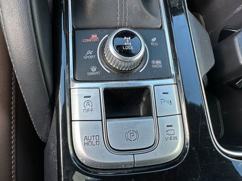 Used 2022 Kia Telluride SX w/ SX Prestige Package image 27