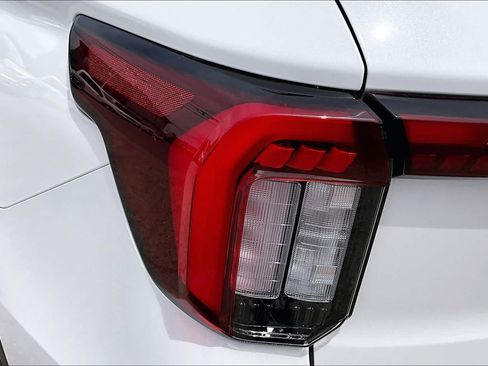Used 2025 Ford Explorer ST w/ Sun And Sound Package RWD image 28