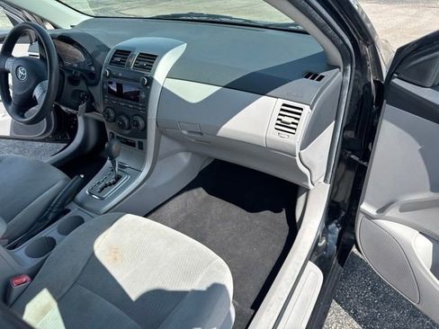 Used 2011 Toyota Corolla LE FWD image 13