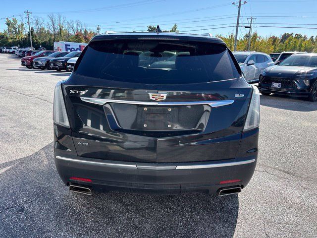 Used 2019 Cadillac XT5 Premium Luxury w/ Driver Assist Package AWD/4WD image 3