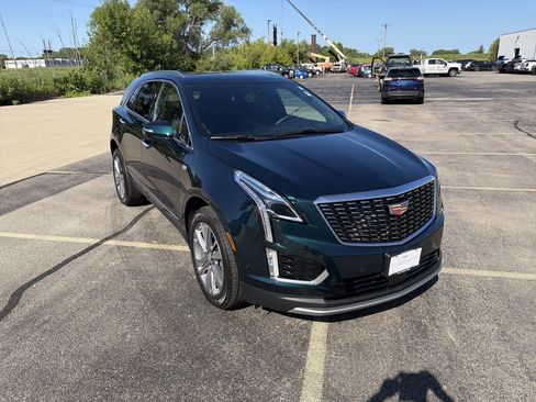 Used 2025 Cadillac XT5 Premium Luxury w/ Technology Package AWD/4WD image 8