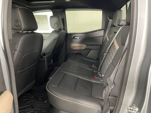 New 2026 GMC Canyon Denali image 15