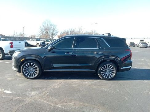 Used 2024 Hyundai Palisade Calligraphy image 4