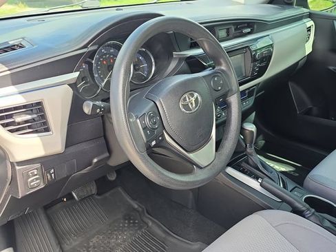 Used 2015 Toyota Corolla LE FWD image 14