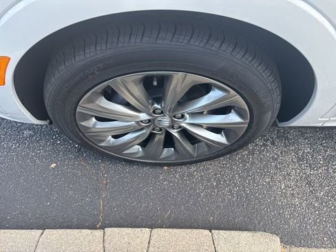 New 2025 Buick Envista Avenir image 5