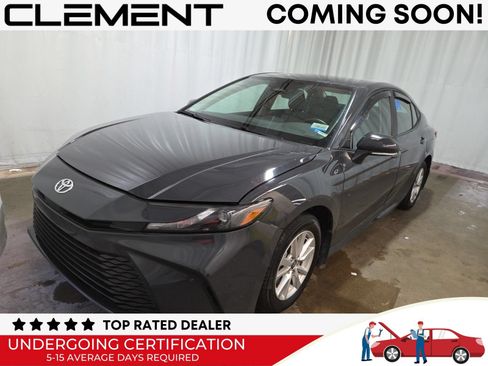 Used 2025 Toyota Camry LE FWD image 1