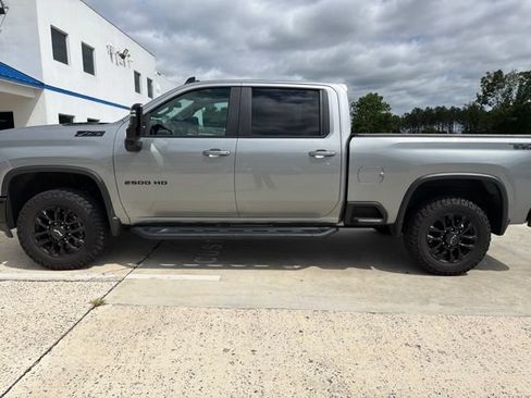 Used 2025 Chevrolet Silverado 2500 LT w/ Trail Boss Package AWD/4WD image 22