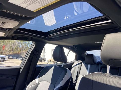 Used 2025 Toyota Camry SE w/ Multimedia Upgrade Package image 21