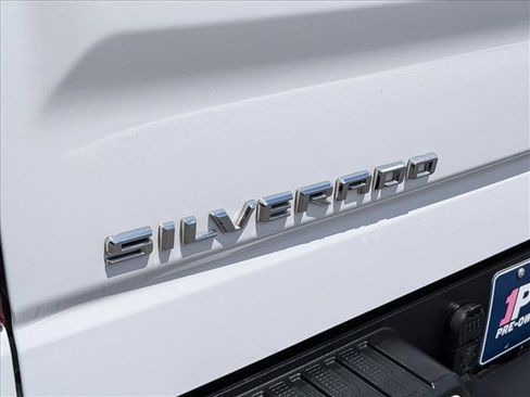 Used 2020 Chevrolet Silverado 1500 RST AWD/4WD image 29