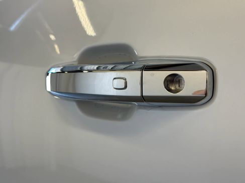 New 2026 GMC Sierra 2500 Denali Ultimate AWD/4WD image 13