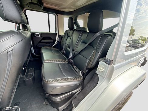 Used 2023 Jeep Wrangler Unlimited Sahara AWD/4WD image 27
