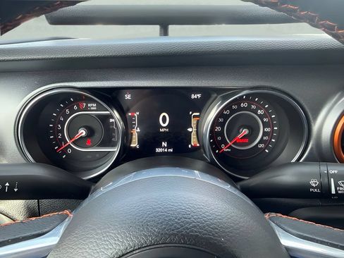 Used 2021 Jeep Gladiator Mojave w/ Cold Weather Group AWD/4WD image 22