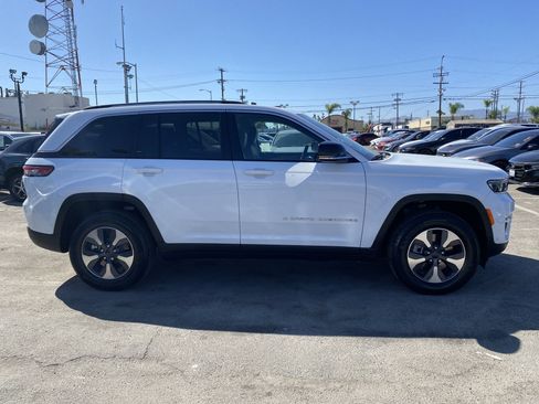 Used 2023 Jeep Grand Cherokee 4WD 4xe w/ Luxury Tech Group II image 13