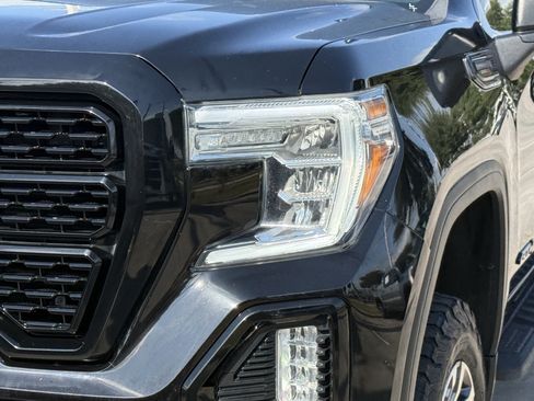 Used 2021 GMC Sierra 1500 AT4 w/ AT4 Premium Package AWD/4WD image 11