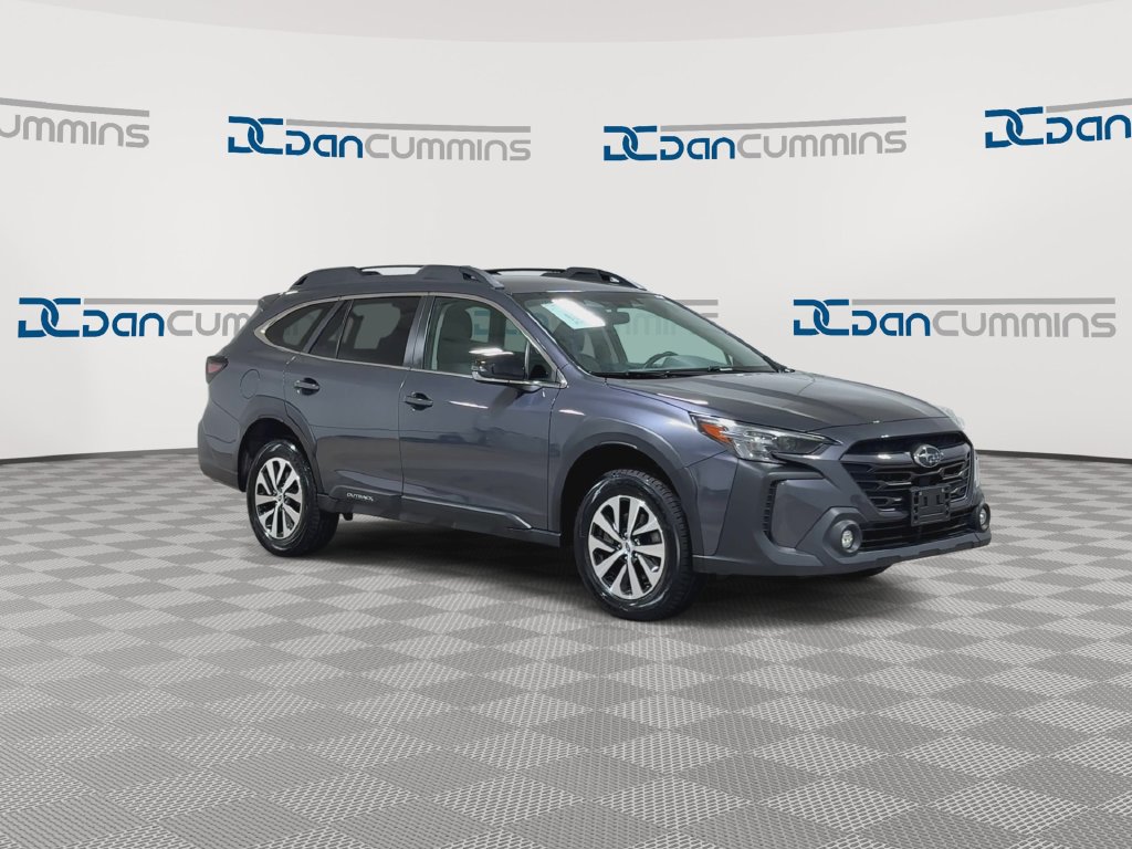 Used 2023 Subaru Outback Premium AWD/4WD image 2