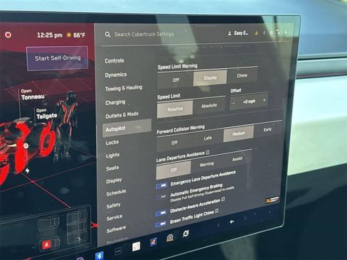 Used 2024 Tesla Cybertruck AWD Crew Cab image 23