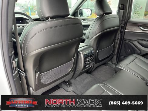 New 2025 Jeep Grand Cherokee L Limited image 19