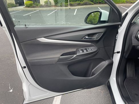 Used 2022 Chevrolet Bolt EUV LT FWD image 22