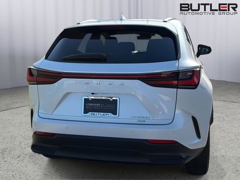 Used 2024 Lexus NX 350h AWD w/ Vision Package image 9