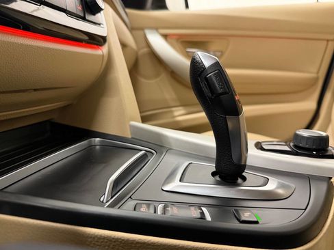 Used 2016 BMW 320i Sedan image 25