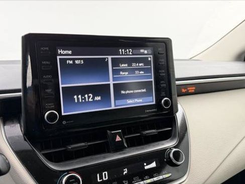 Used 2022 Toyota Corolla LE FWD image 25