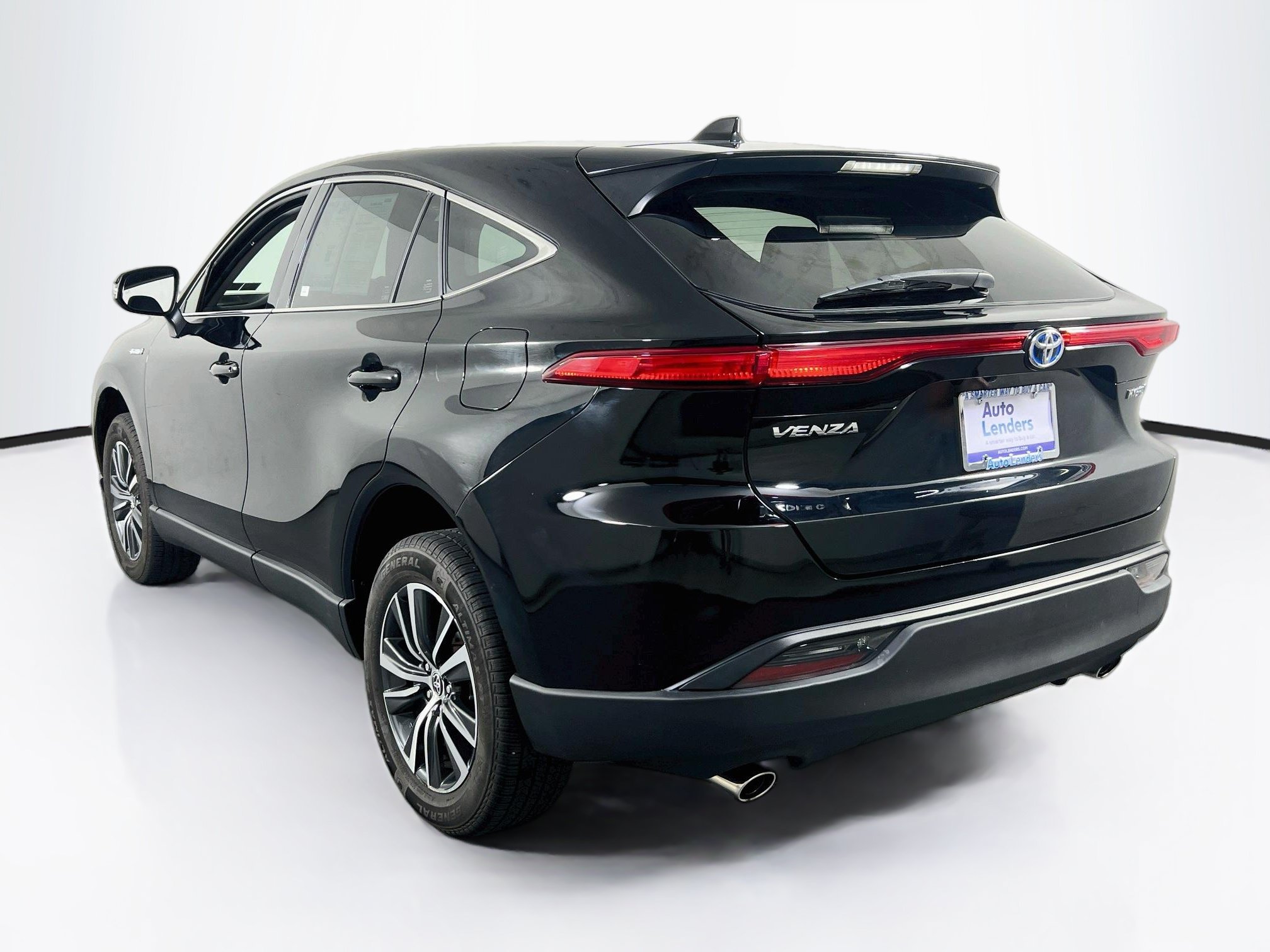 Used 2021 Toyota Venza LE AWD/4WD image 7