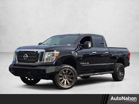 Used 2018 Nissan Titan SV w/ SV Convenience Package image 1
