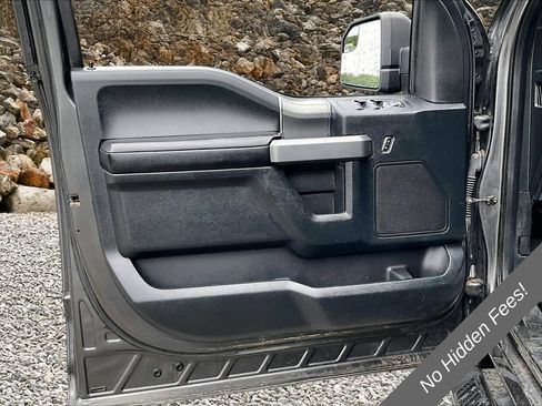 Used 2016 Ford F150 XLT w/ Equipment Group 302A Luxury AWD/4WD image 16