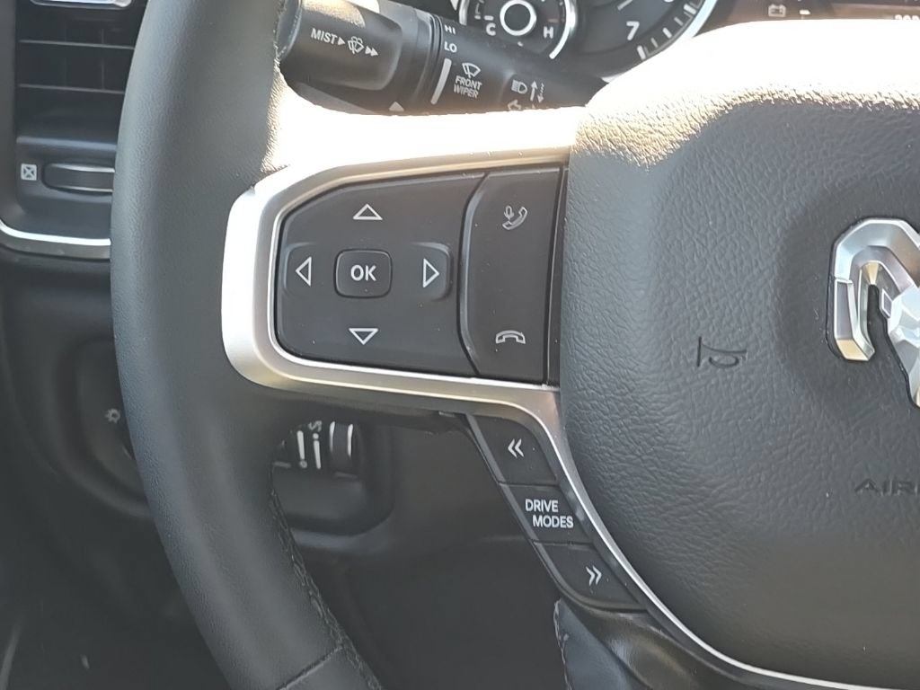 Used 2025 RAM 1500 Big Horn AWD/4WD image 28