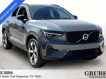 Used 2026 Volvo XC40 B4 Core w/ Climate Package