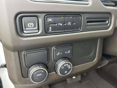 Used 2024 Chevrolet Tahoe LT RWD image 21