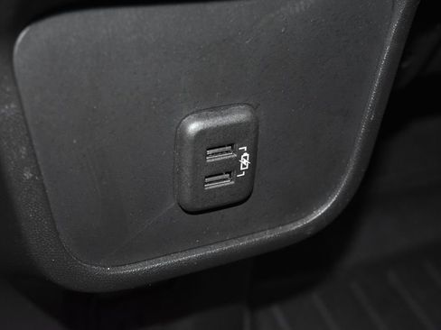 Used 2022 GMC Terrain SLT image 21