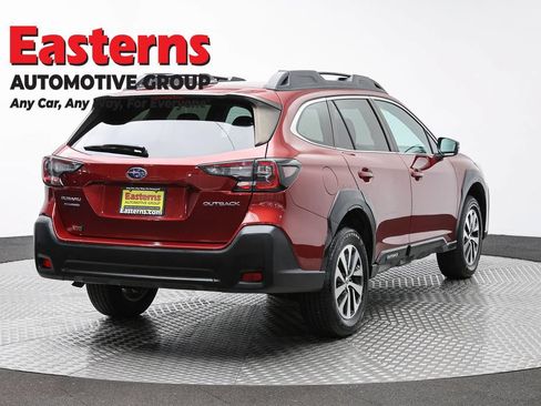 Used 2023 Subaru Outback Premium AWD/4WD image 5