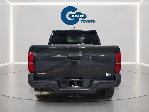 Used 2025 Toyota Tacoma TRD Off-Road AWD/4WD image 6