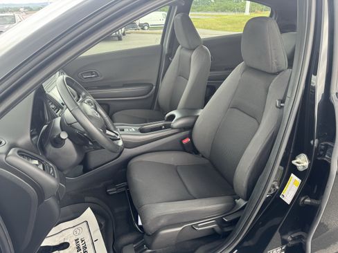 Used 2019 Honda HR-V Sport image 13
