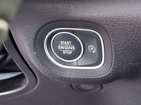 Used 2022 Mercedes-Benz GLE 350 4MATIC w/ Premium Package image 29