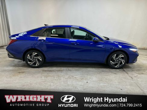 New 2026 Hyundai Elantra Limited FWD image 7