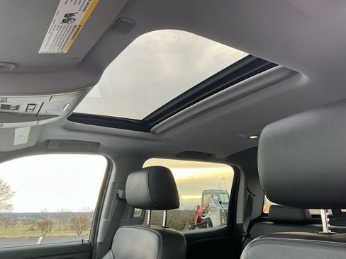 Used 2014 GMC Sierra 1500 SLT w/ SLT Crew Cab Value Package image 24