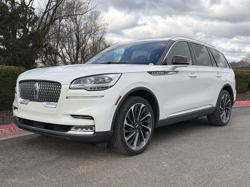 Used 2020 Lincoln Aviator Reserve w/ Equipment Group 202A image 12