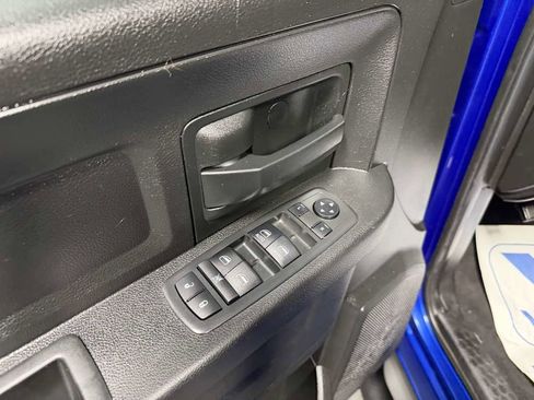 Used 2018 RAM 2500 Tradesman w/ Chrome Appearance Group image 12