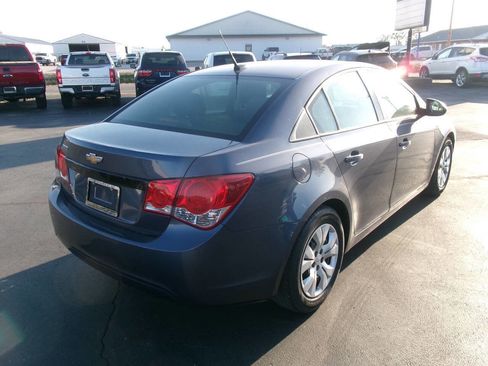 Used 2014 Chevrolet Cruze LS image 6