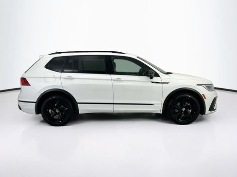 Used 2024 Volkswagen Tiguan SE R-Line FWD image 4