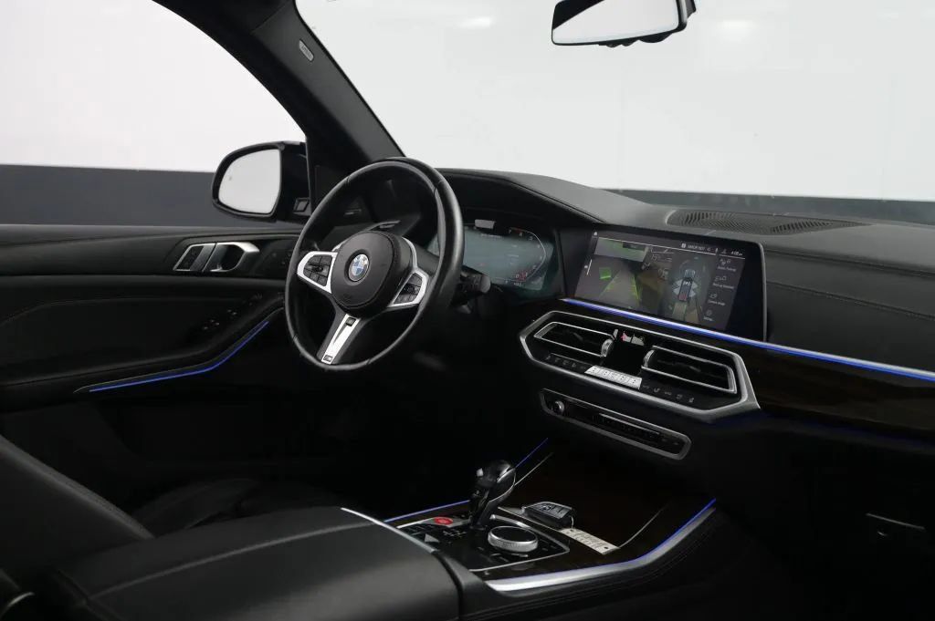 Used 2021 BMW X5 M50i AWD/4WD image 51