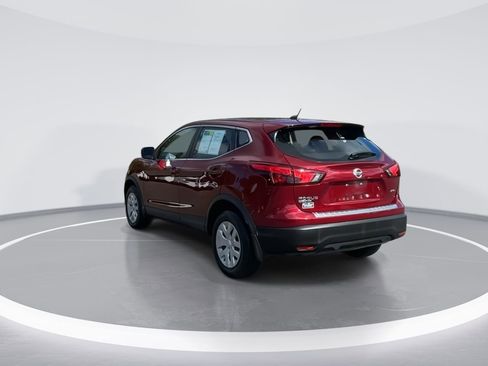 Used 2019 Nissan Rogue Sport S image 5