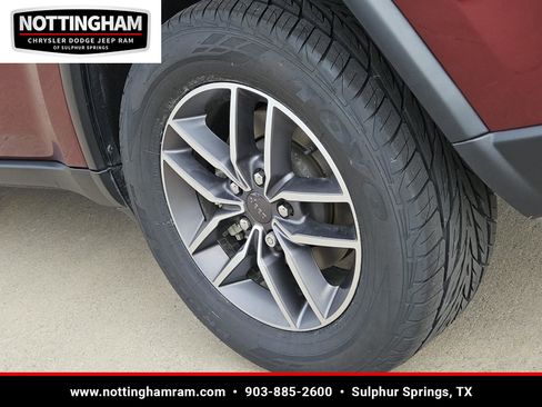 Used 2022 Jeep Grand Cherokee Limited image 7