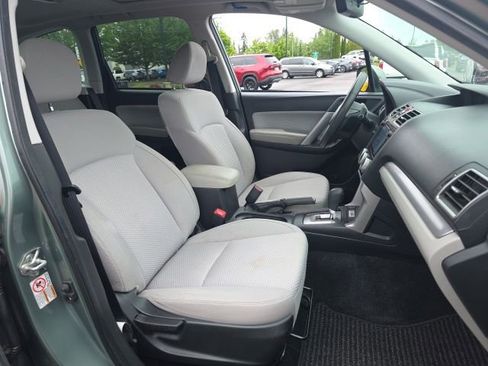 Used 2017 Subaru Forester 2.5i Premium w/ Popular Package #2A AWD/4WD image 10