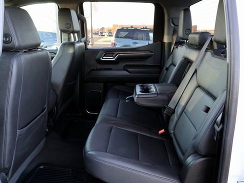 Used 2024 GMC Sierra 1500 SLT image 27