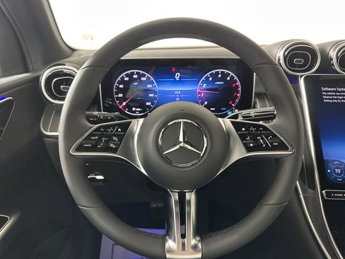 Used 2026 Mercedes-Benz GLC 300 4MATIC image 12