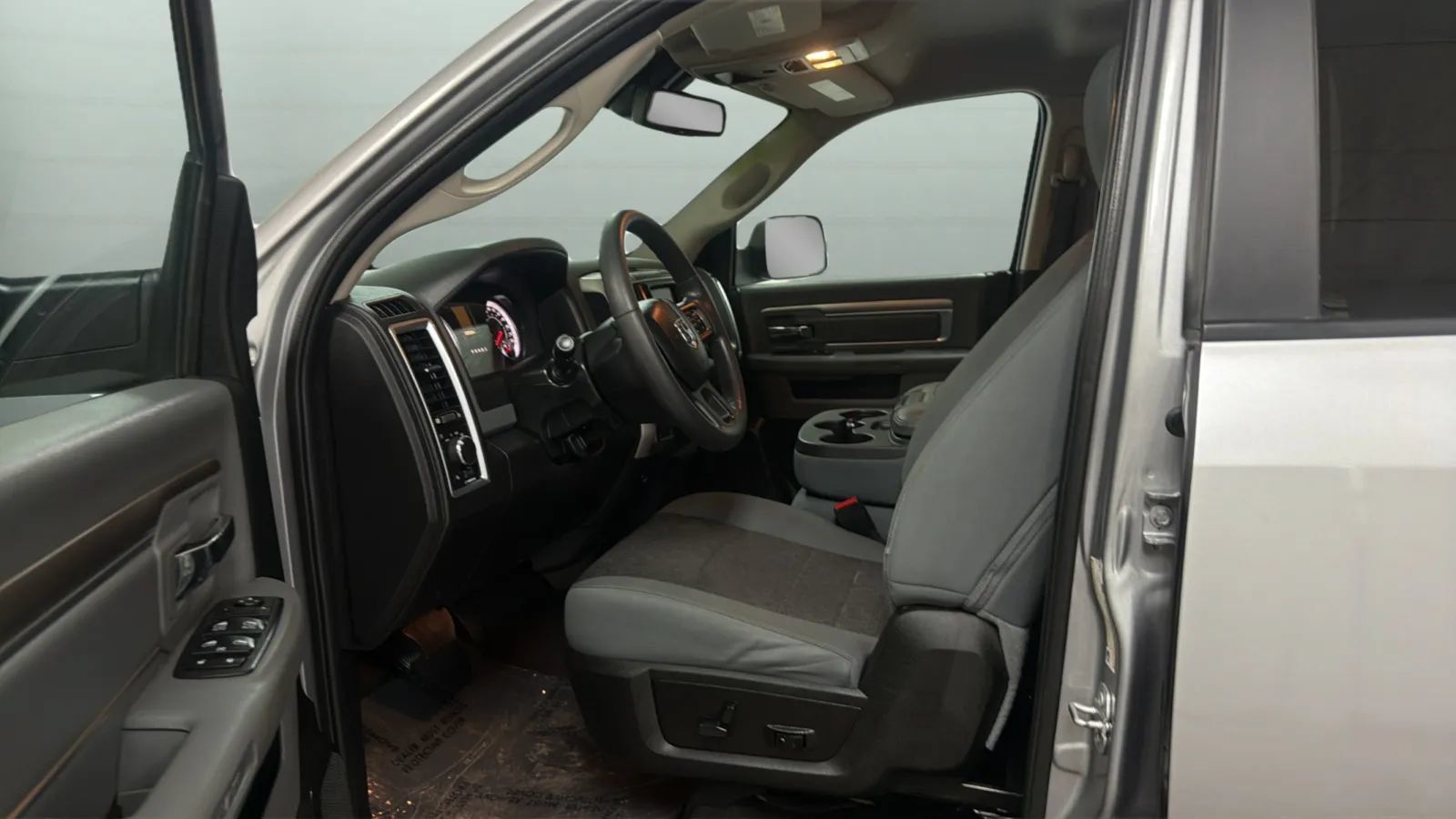 Used 2020 RAM 1500 Classic SLT w/ Trailer & Traction Group AWD/4WD image 21